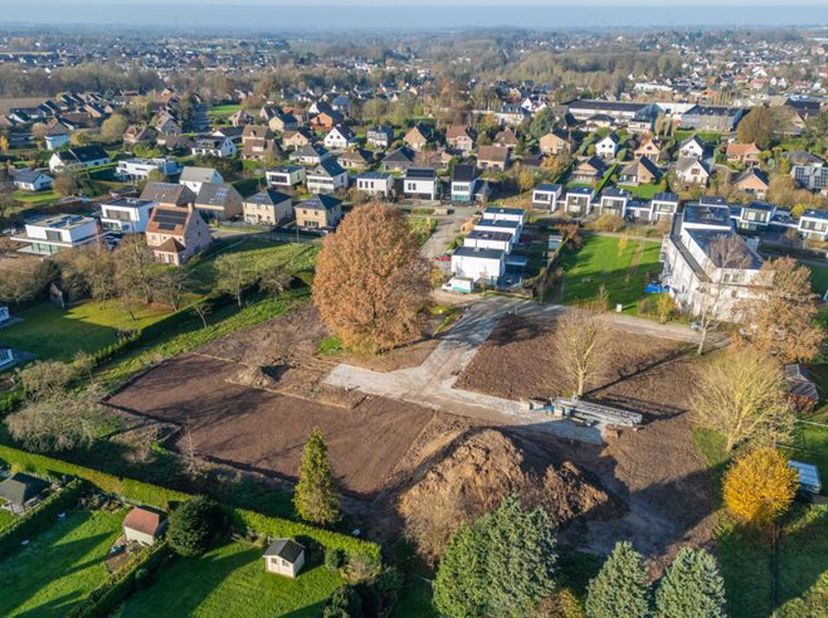 Grond te koop
                    in 1700 Dilbeek