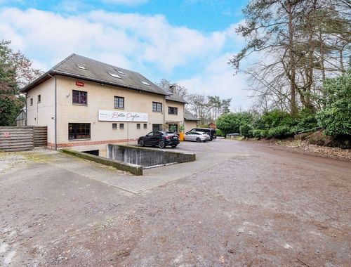                                         Commercieel Gebouw te huur in Grobbendonk, € 3.500
