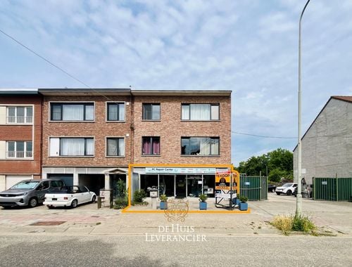                                         Handelsgelijkvloers te koop in Edegem, € 359.000
