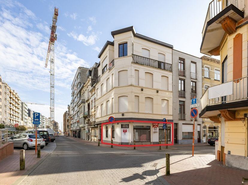 strong&amp;gt;Blankenberge: Gelijkvloers appartement met 1 slaapkamer vlakbij zee te koop! Op het gelijkvloers van een kleinschalige residentie vinden we