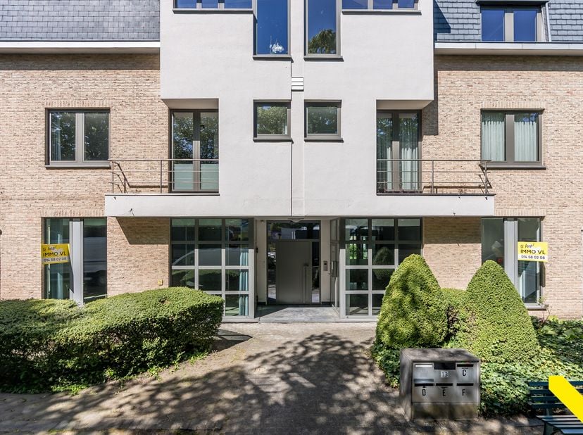 Bien professionnel à vendre
                    à 2260 Oevel