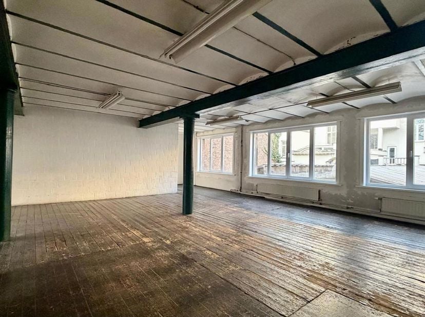 Espace pop-up à louer – emplacement premium – Anvers Sud (6 mois)<br />
Vous recherchez un emplacement unique pour donner vie à votre concept temporai