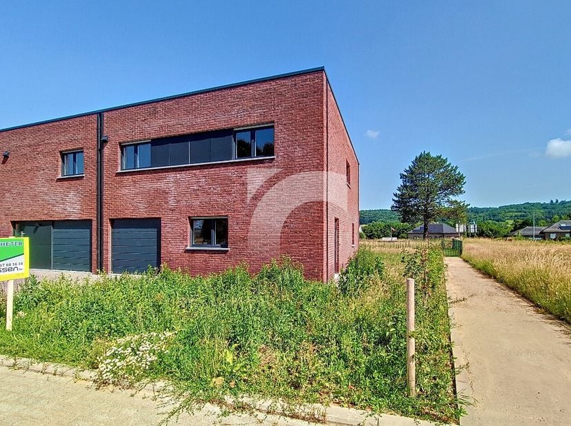 Gemmenich - Völkerich, 21A: Dans la région frontalière BE/DE/NL, dans le pittoresque hameau de VÖLKERICH, nous vous proposons cette nouvelle maison jo