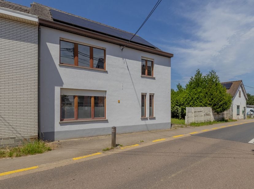Vous recherchez une maison spacieuse offrant un énorme potentiel et un magnifique jardin ? Cette charmante maison familiale située à Erps-Kwerps mérit