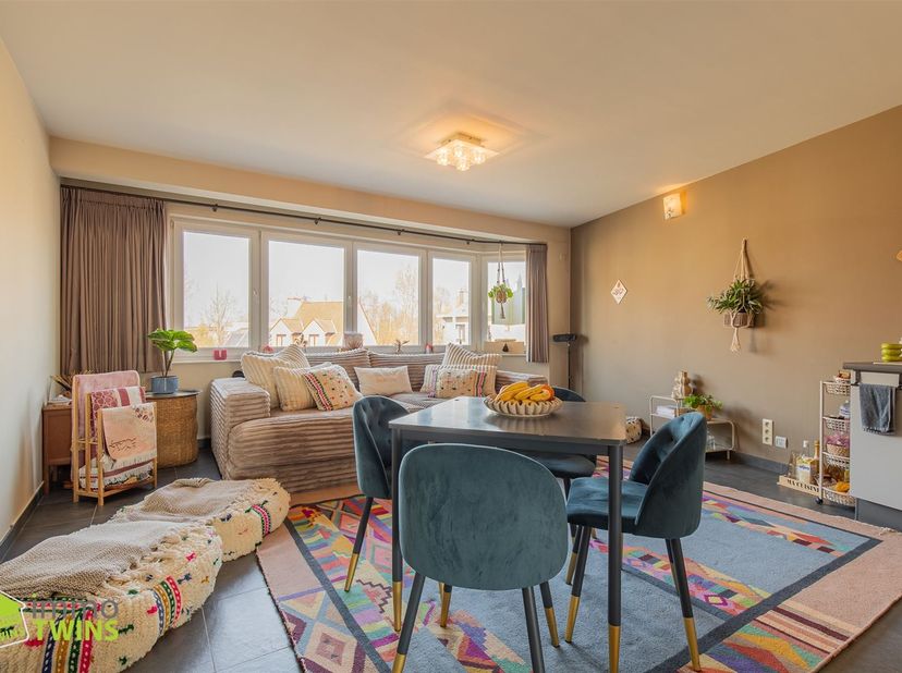 Gezellig appartement met dakterras en staanplaats in Aalst<br />
Dit charmante 1-slaapkamer appartement bevindt zich op de eerste verdieping van een