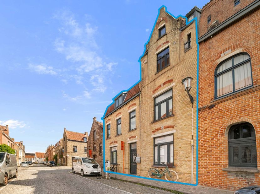 Huis te koop in Hooistraat 52,
                    8000 Brugge