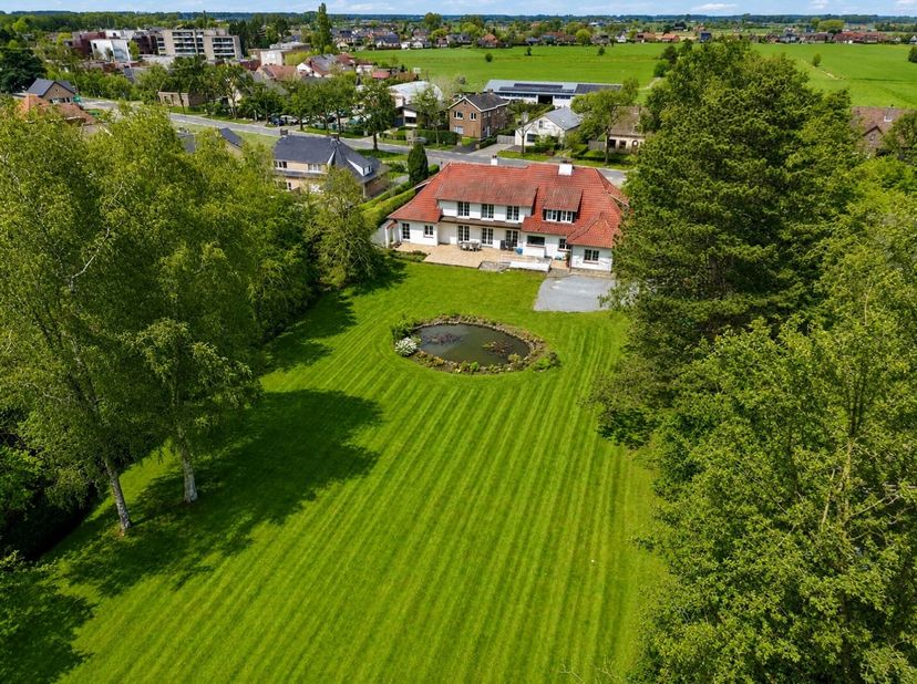 Huis te koop in Assenedestraat 85,
                    9968 Bassevelde