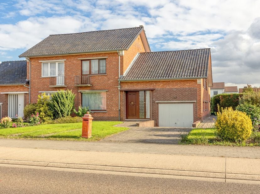 Huis te koop in Stevoortse Kiezel 381,
                    3512 Stevoort