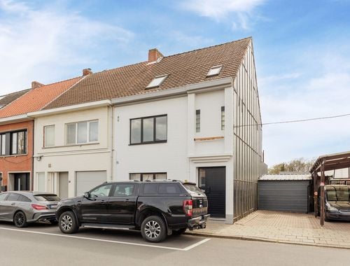                                         Appartementsgebouw te koop in Herentals, € 368.000
