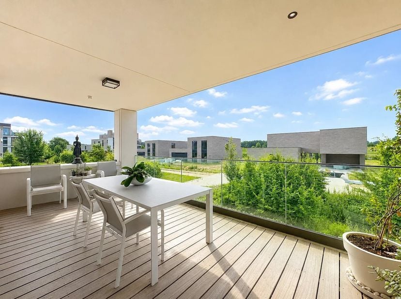 Bien présenté par Yanis Morsa : 0487 71 46 10 / yanis.morsa@victoire.be<br />
Victoire Junot vous propose ce magnifique appartement 2 chambres de ±135