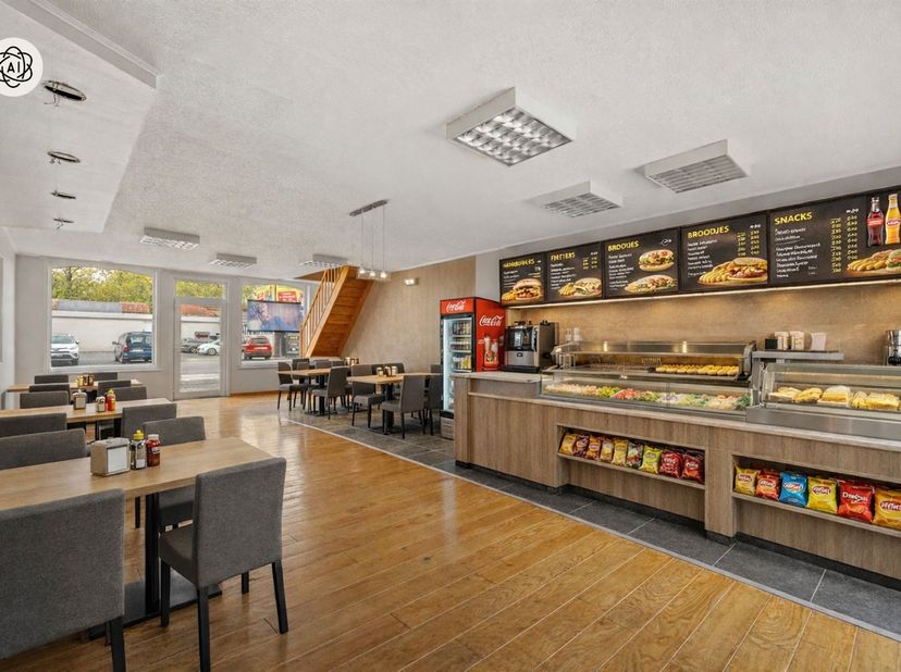 Te koop in Dergneau: te renoveren handelspand, gelegen langs een commerciële invalsweg met uitstekende visibiliteit! <br />
<br />
INDELING: gebouw