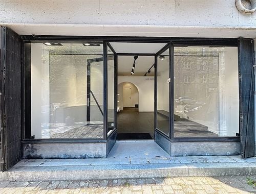                                         Commercieel Gebouw te huur in Brussel, € 1.700
