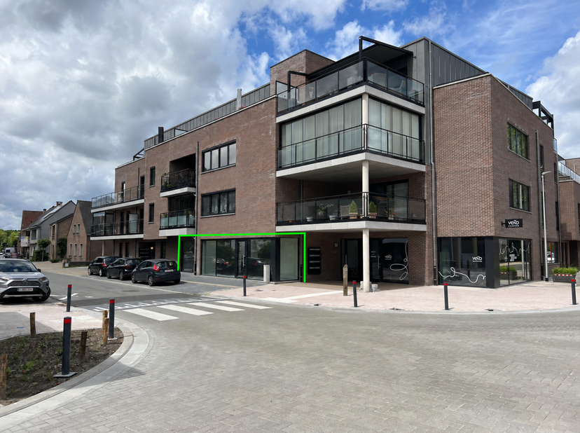 Bedrijfsvastgoed te koop in Justitielaan 2,
                    3910 Neerpelt
