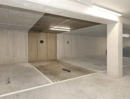                                         Place de stationnement à vendre à Hoeselt, € 15.000
