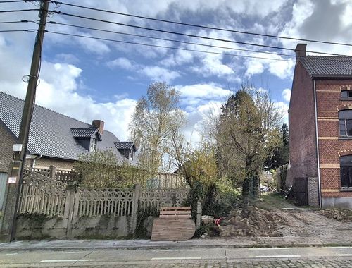                                         Terrain à bâtir à vendre à Renaix, € 142.000
