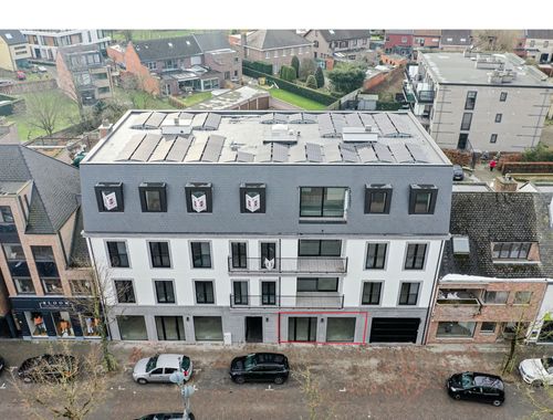                                         Commerce à vendre à Oud-Turnhout, € 378.000
