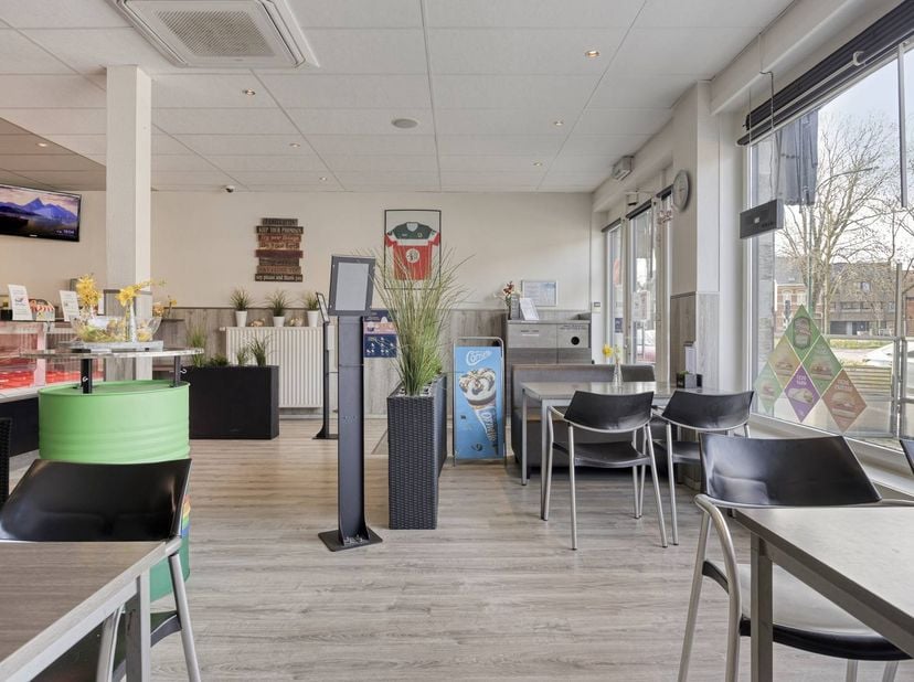 Bien professionnel à vendre à Plein 103,
                    9970 Kaprijke