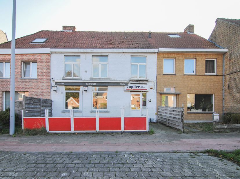 Bien professionnel à vendre
                    à 8200 Sint-Andries