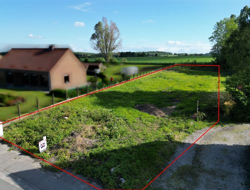                                         Terrain à vendre à Vezon, € 80.000
