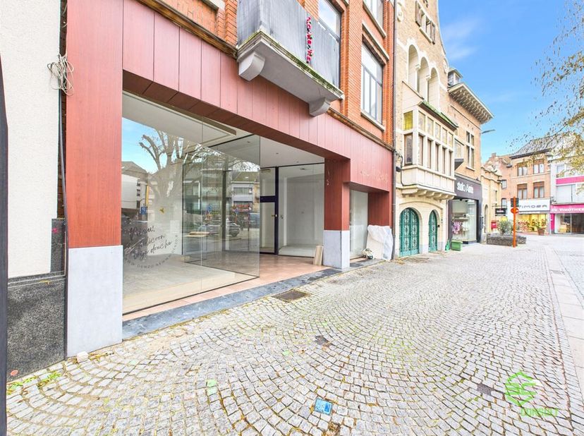 Bien professionnel à vendre
                    à 3800 Sint-Truiden