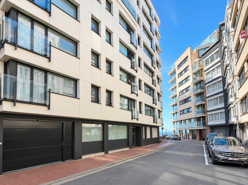 Appartement te koop in Duindistelstraat 2 bus 24,
                    8300 Knokke