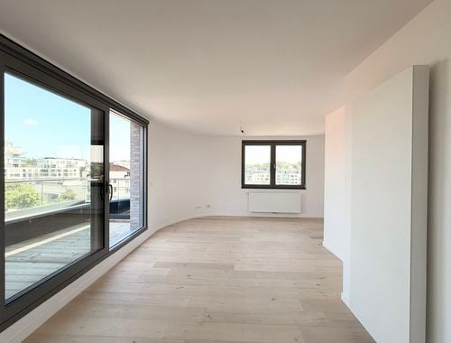                                         Penthouse te huur in Oudergem, € 1.600
