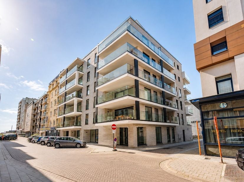 Découvrez ce récent appartement économe en énergie avec 2 chambres, situé au quatrième étage de la résidence Zephyr, idéalement situé dans le centre a