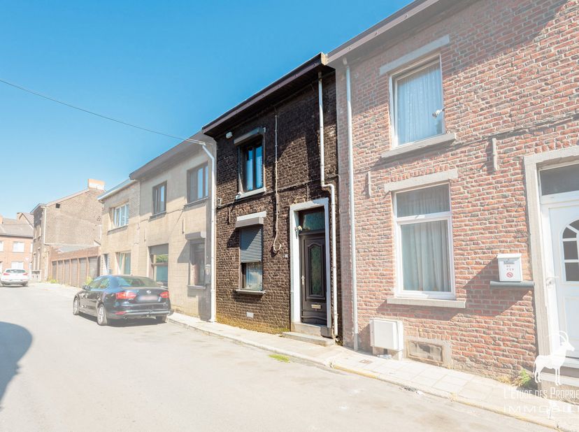Maison à vendre à ,
                    6020 Dampremy