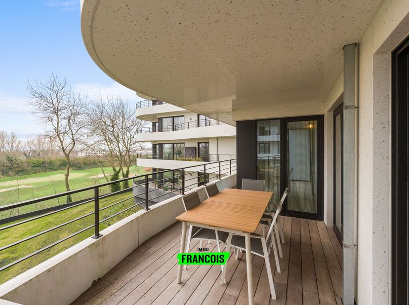 Appartement te koop in Troonstraat 6 bus 0205,
                    8400 Oostende
