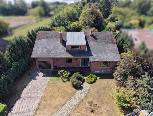                                         Eengezinswoning te koop in Blaton, € 325.000
