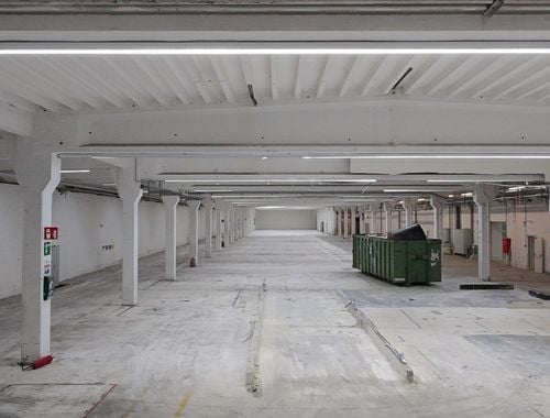                                         Magazijn zonder bureel te huur in Zwijnaarde, € 161.250
