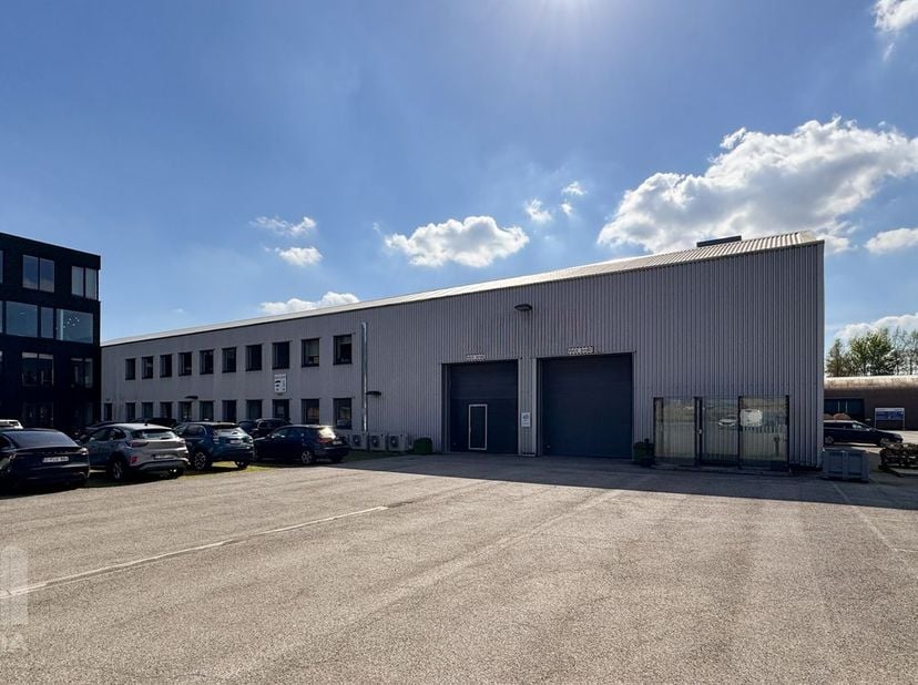 Bedrijfsvastgoed te huur in Kruiskouter 1,
                    1730 Asse