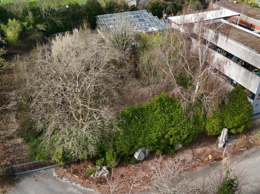 Située dans l'agréable village de Blegny, belle parcelle de terrain ( +/- 723 m²) située en zone d'habitat à caractère rural avec permis octroyé en 20