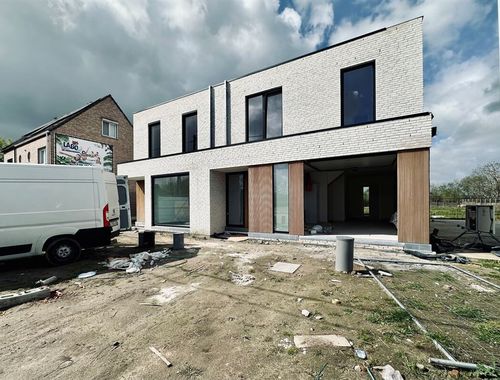                                         Maison à vendre à Vrasene, € 515.000
