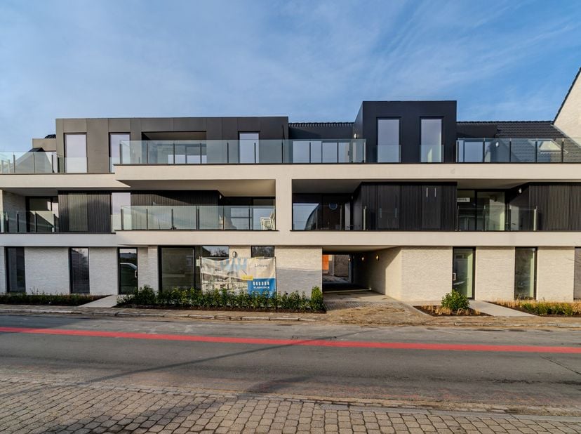 Appartement te koop
                    in 8710 Wielsbeke