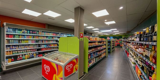 Bedrijfsvastgoed te koop in Avenue de Maire 100, 7500 Tournai