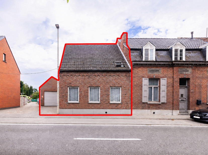 Huis te koop in Herentalsebaan 14,
                    2390 Oostmalle