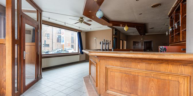 Bedrijfsvastgoed te koop in Zwijnaardsesteenweg 743, 9000 Gent