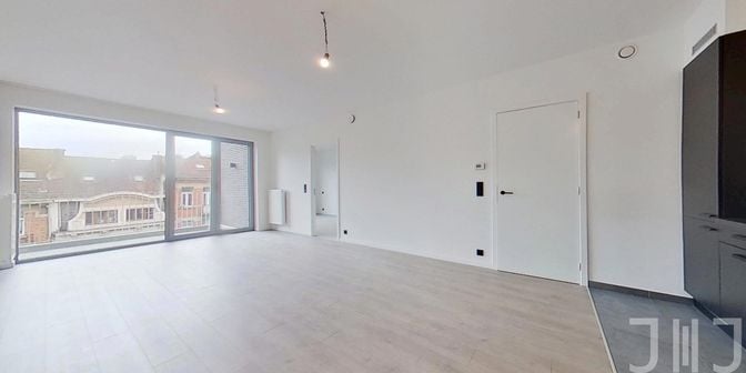 Appartement te huur in Rue des Coteaux 182, 1030 Schaarbeek