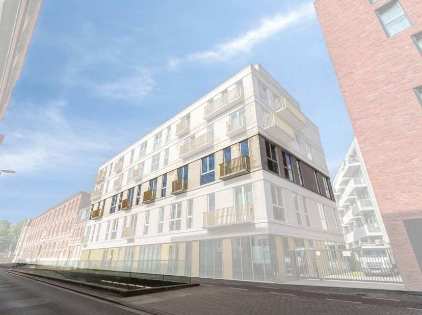 Kantoor van ca. 520m² te huur in het centrum van Kortrijk.  Het kantoor beschikt over ondergrondse parkeerplaatsen en fietsstallingen. <br />
<br />
S