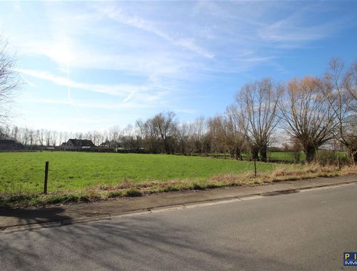                                         Terrain à bâtir à vendre à Esplechin, € 170.000
