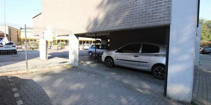 Garage à vendre à College van Luxemburglaan 6-12, 3080 Tervuren