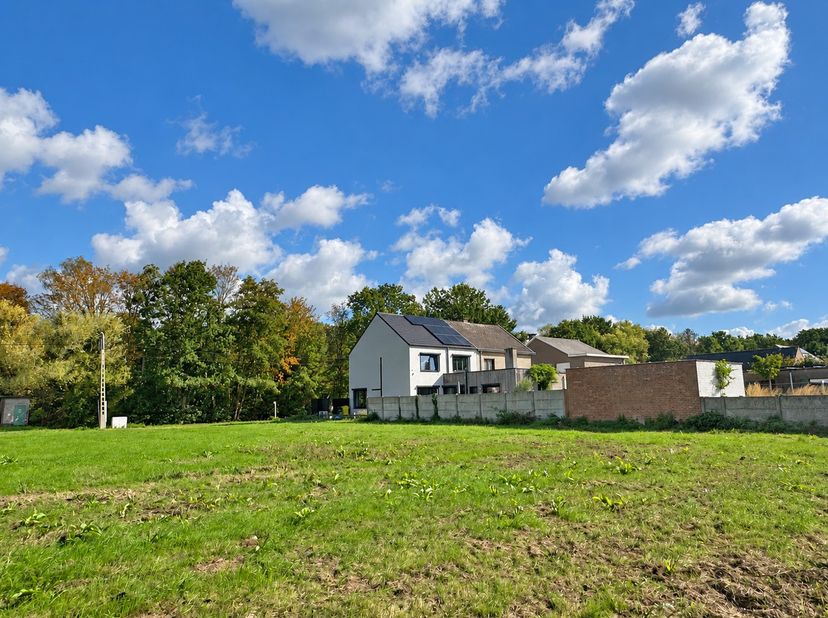 Grond te koop in Itegembaan 356 bus LOT 1,
                    2590 Berlaar