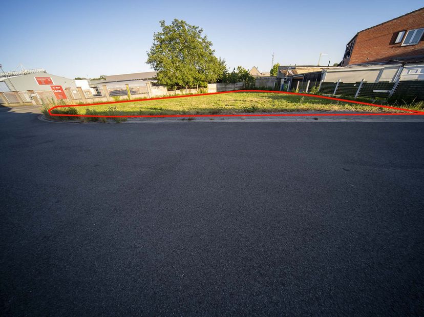 2 PERCELEN GROND GELEGEN IN WOONGEBIED - <br />
<br />
STAD TONGEREN-BORGLOON – 31e afdeling  - Hoepertingen  (73031):<br />
<br />
c. Een perceel gro