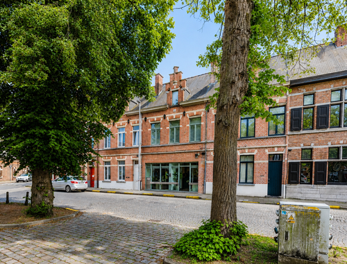                                        Kantoor te huur in Sint-Denijs-Westrem, € 1.250
