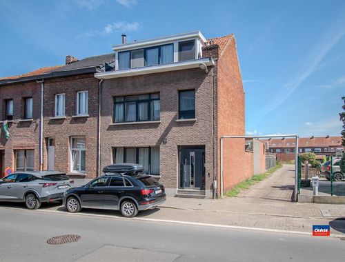                                         Woning te koop in Hoboken, € 420.000
