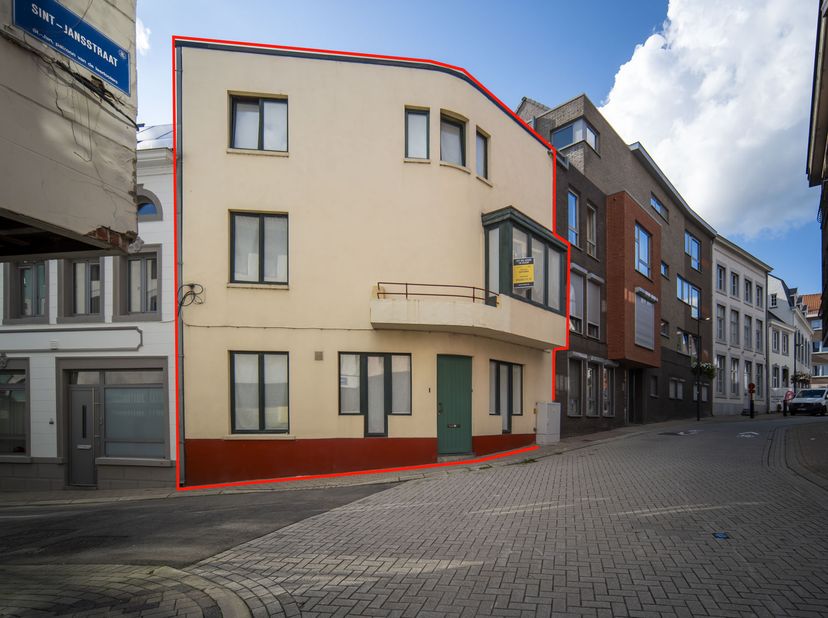 Maison à vendre à Muntstraat 1,
                    3700 Tongeren