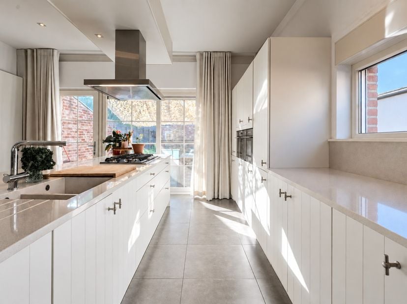Bedrijfsvastgoed te koop in Lijsterbeekstraat 17,
                    8200 Sint-Michiels