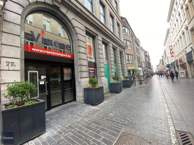 Bien professionnel à louer à Kapellestraat 77,
                    8400 Oostende