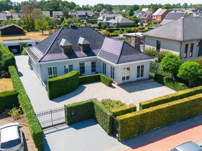 Huis te koop in Broechemsesteenweg 192,
                    2560 Nijlen